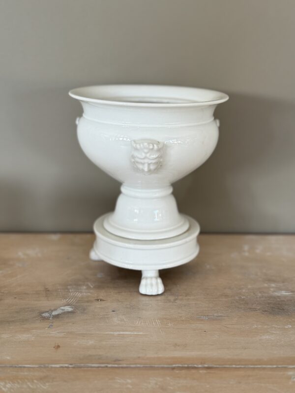 Recipiente para flores en porcelana francesa del SXIX estilo imperio.