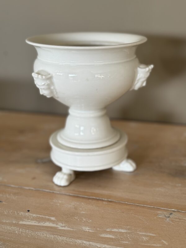 Recipiente para flores en porcelana francesa del SXIX estilo imperio. - Imagen 4