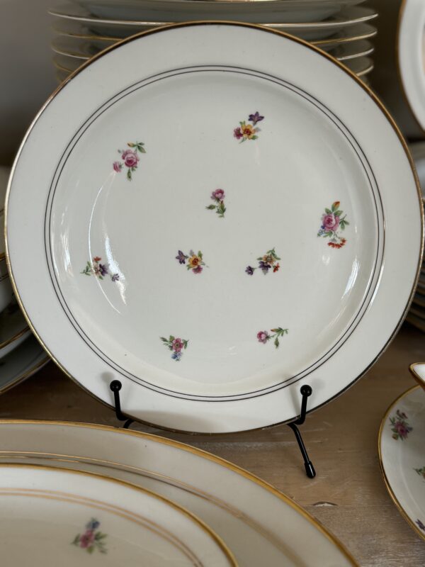 Vajilla francesa en porcelana de Limoges. Segunda mitad del S. XX - Imagen 3