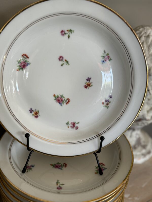 Vajilla francesa en porcelana de Limoges. Segunda mitad del S. XX - Imagen 4